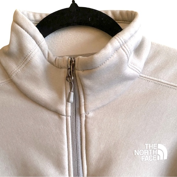 The North Face Women’s Jacket Small Silver Grey Fleece Lined Zip Pockets - Picture 3 of 7